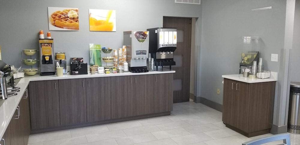 Quality Inn Pelham I-65 Exit 246 Eksteriør billede