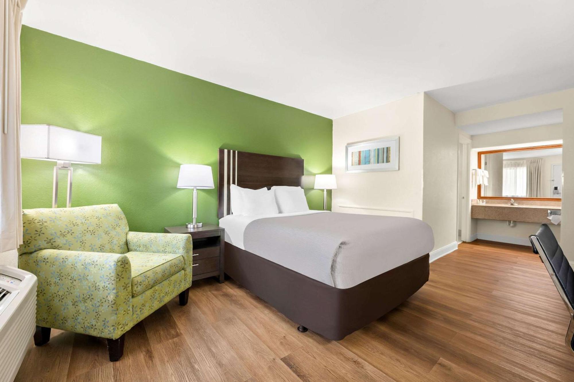 Quality Inn Pelham I-65 Exit 246 Eksteriør billede